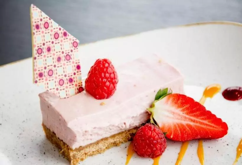 The Knowes Hotel & Restaurant