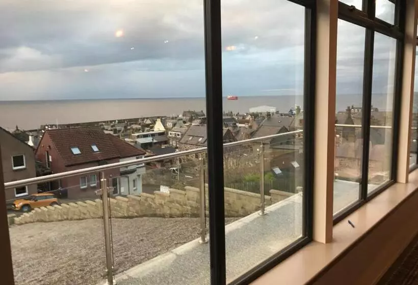 The Knowes Hotel & Restaurant