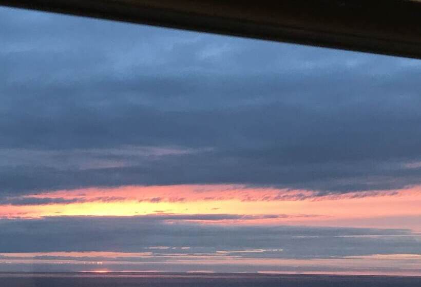 The Knowes Hotel & Restaurant