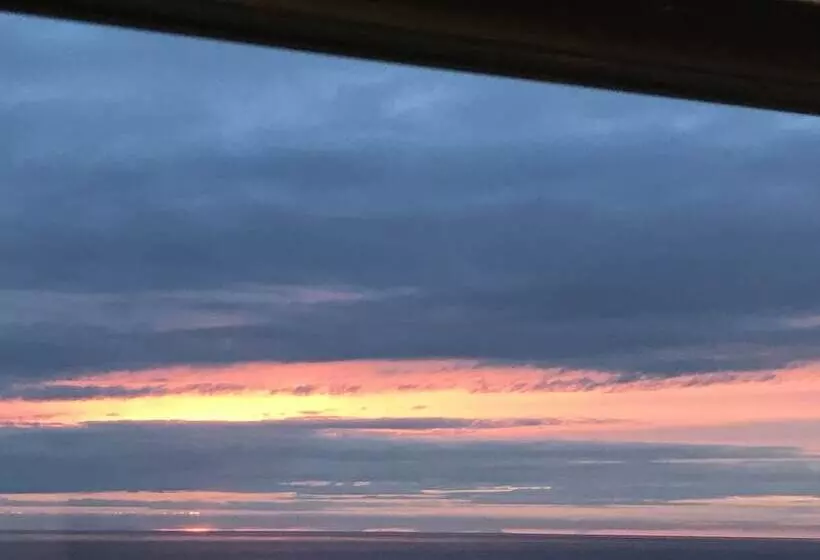 The Knowes Hotel & Restaurant