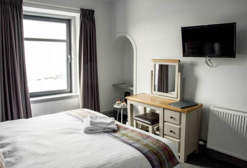 The Knowes Hotel & Restaurant