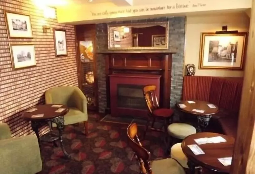 בית מלון כפרי The New Globe Inn