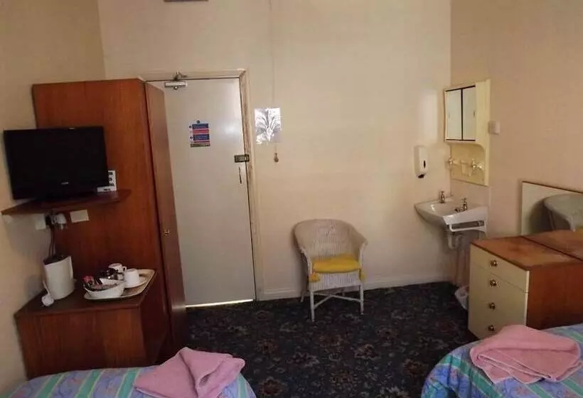 בית מלון כפרי The New Globe Inn