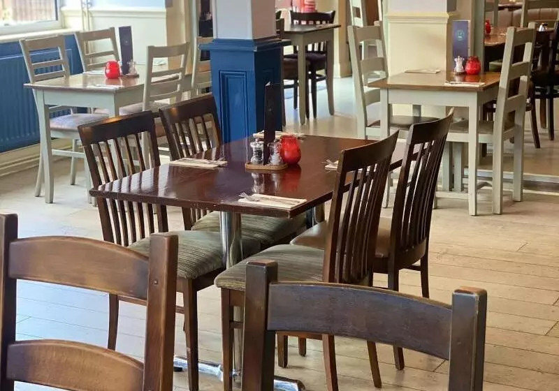 בית מלון כפרי The Woolpack Inn