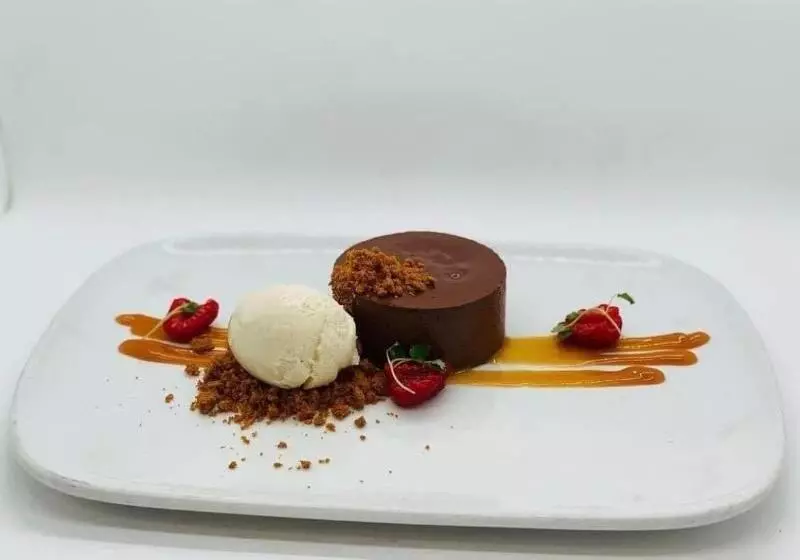 בית מלון כפרי The Woolpack Inn