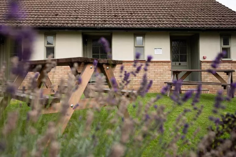 בית מלון כפרי The Woolpack Inn