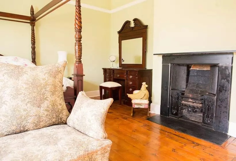 Huntlands Farm Bed & Breakfast