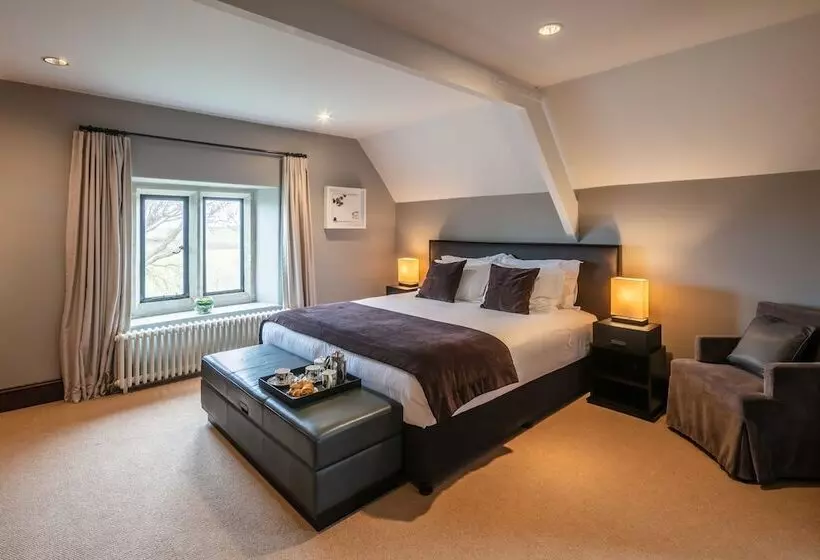 펜션 Penrhiw Priory