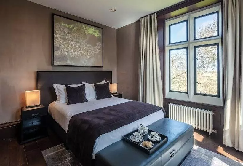 펜션 Penrhiw Priory