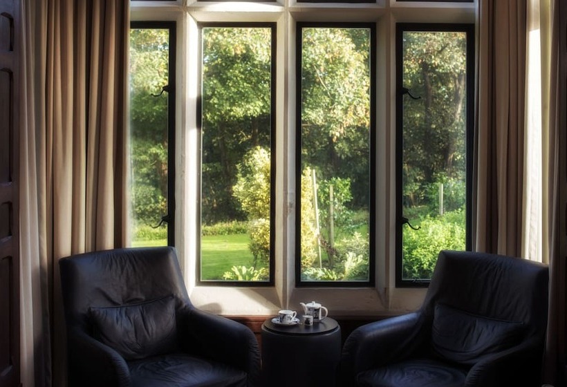 膳宿费 Penrhiw Priory