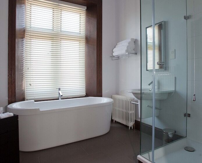 膳宿费 Penrhiw Priory