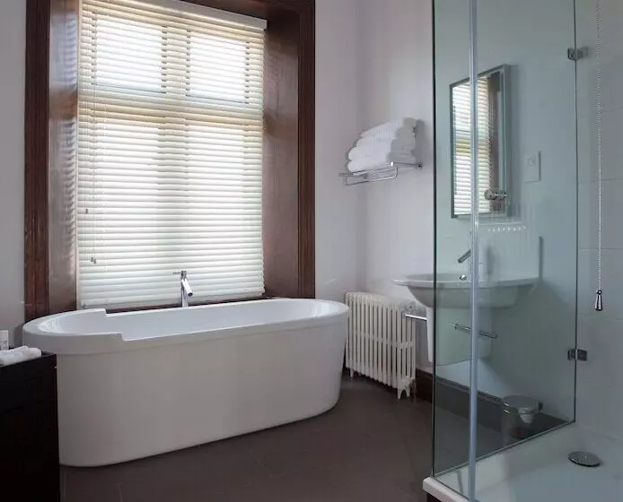 펜션 Penrhiw Priory