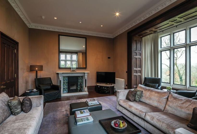 膳宿费 Penrhiw Priory