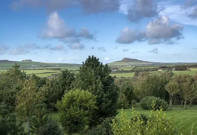 펜션 Penrhiw Priory