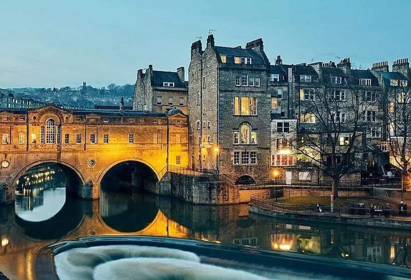 Пансион The Mount Somerton