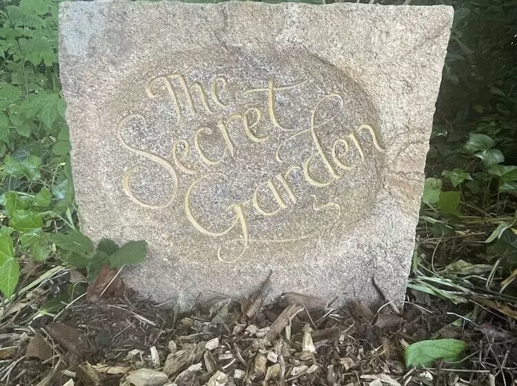 Пансион The Mount Somerton