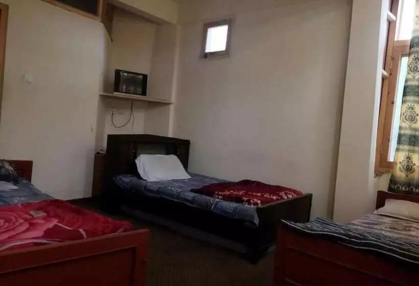 هتل Bercha Guest House Dorkhan Hunza