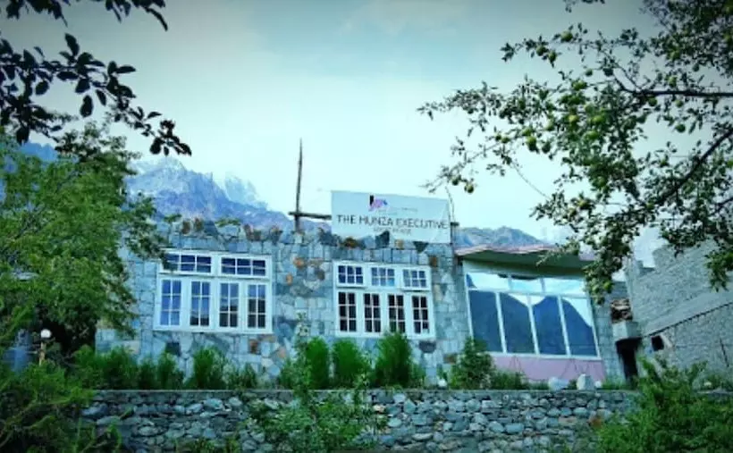 هتل Bercha Guest House Dorkhan Hunza