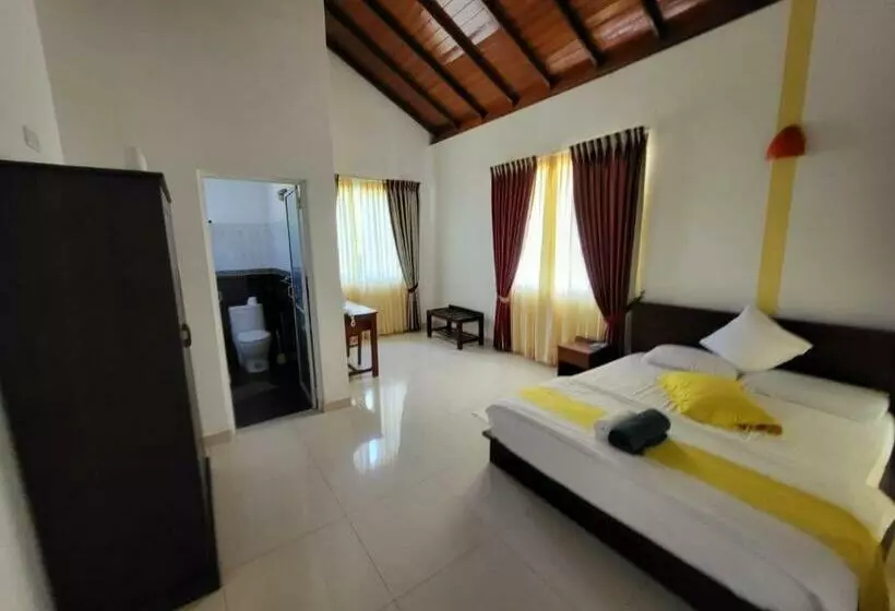 تختخواب و صبحانه Rainbow Lagoon Resort
