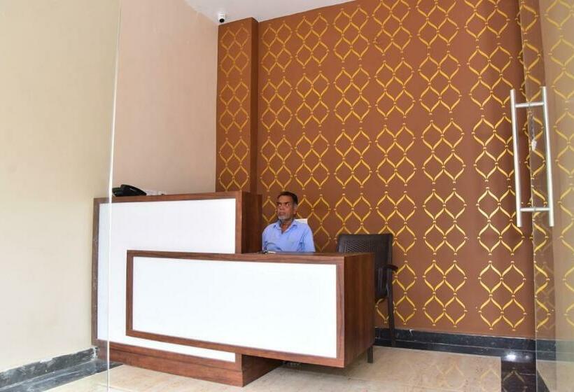 Hotel Chandra Royal Residency
