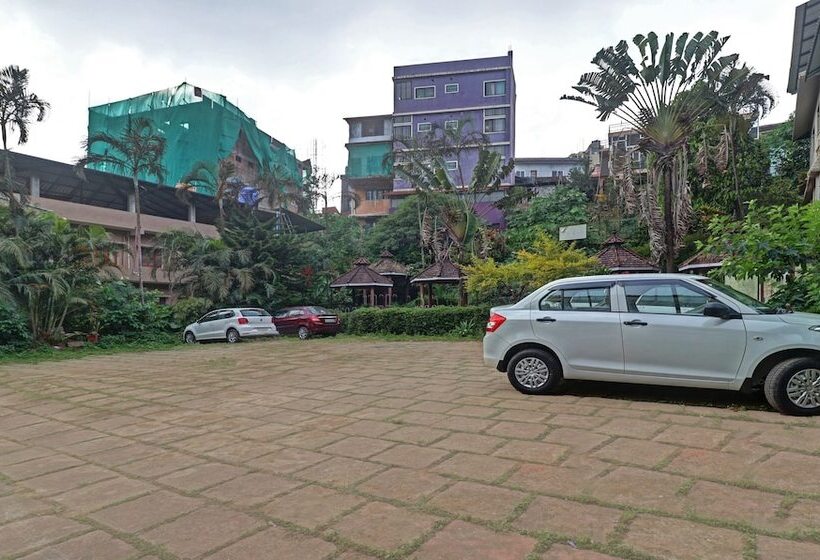 Itsy Hotels Hill Town, 500 Mtrs From Madikeri Fort