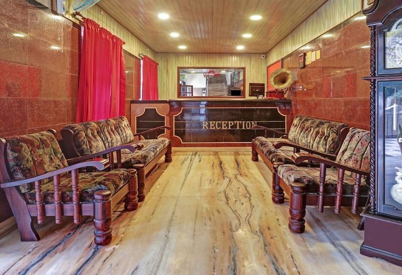 Itsy Hotels Hill Town, 500 Mtrs From Madikeri Fort