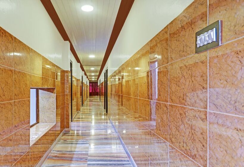 Itsy Hotels Hill Town, 500 Mtrs From Madikeri Fort