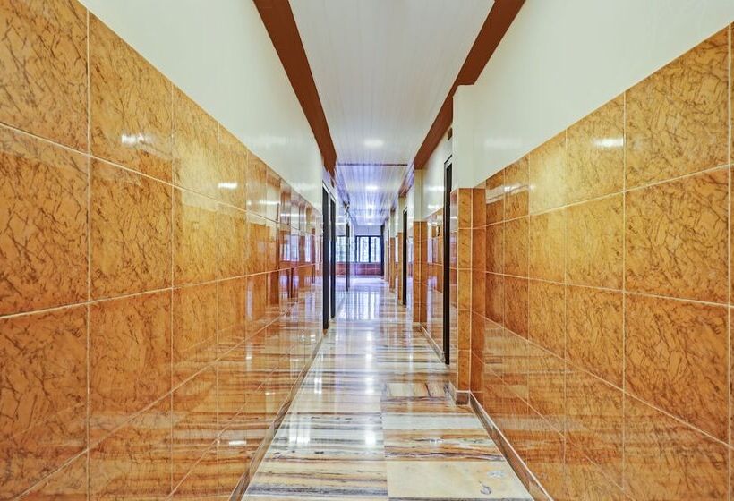 Itsy Hotels Hill Town, 500 Mtrs From Madikeri Fort