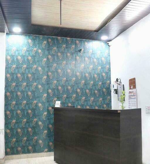 Hotel Oyo 80567b New Mayur