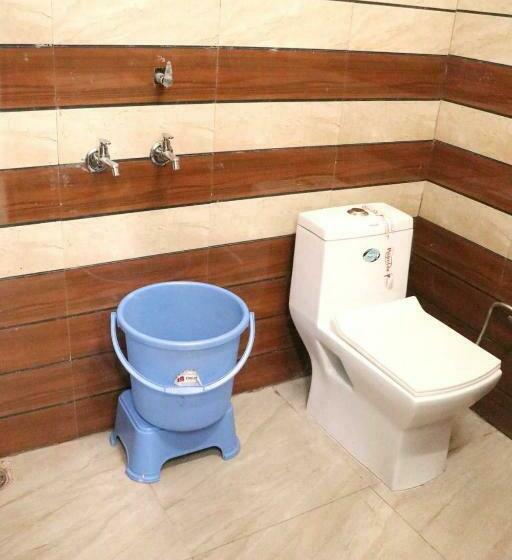 Hotel Oyo 80567b New Mayur