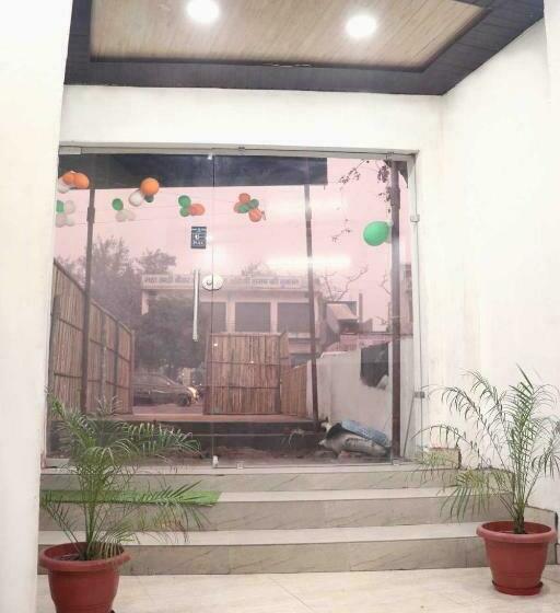 Hotel Oyo 80567b New Mayur