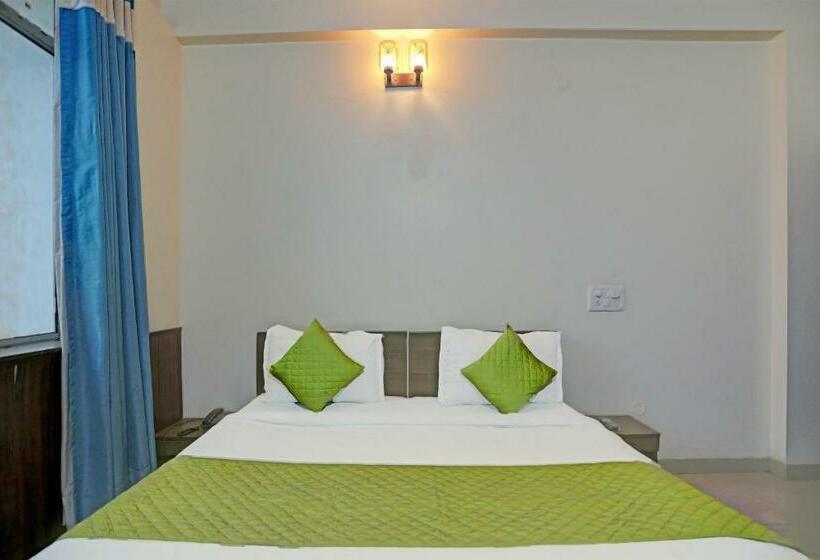 Отель Grand Tushar Ghaziabad Railway Station