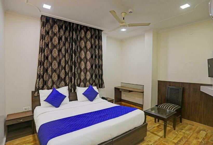 Отель Grand Tushar Ghaziabad Railway Station