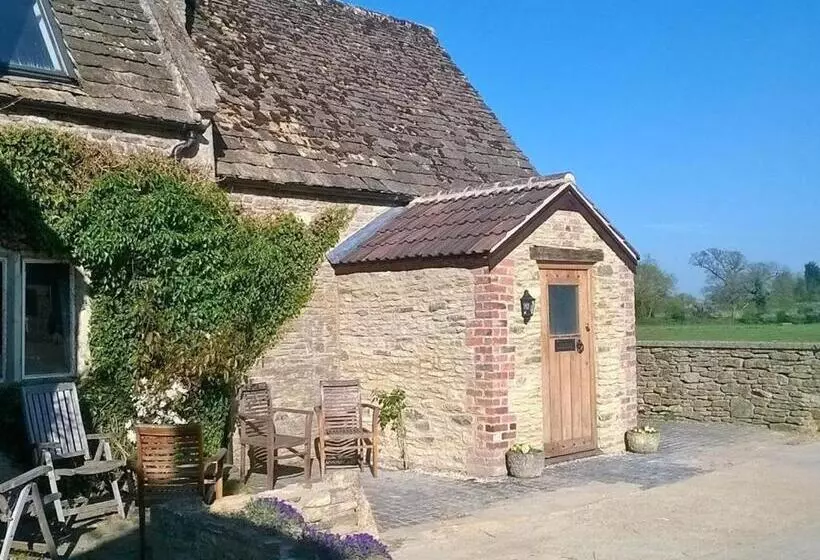 Battens Farm Cottages B&b