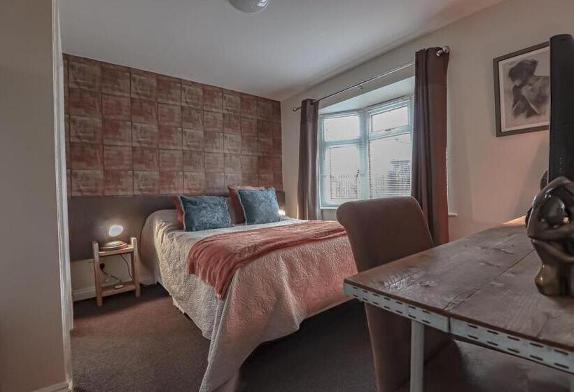 مبيت وإفطار Little Lodge