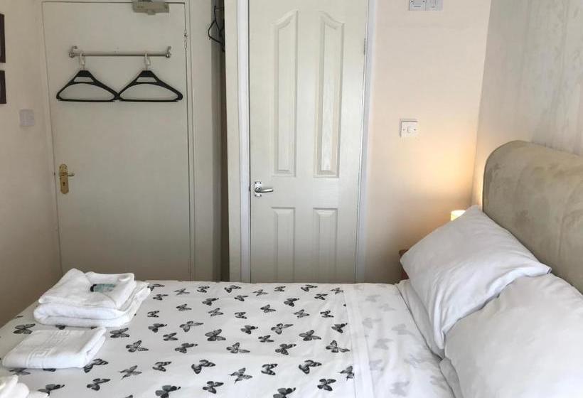 Bed and Breakfast The Acorn Lodge