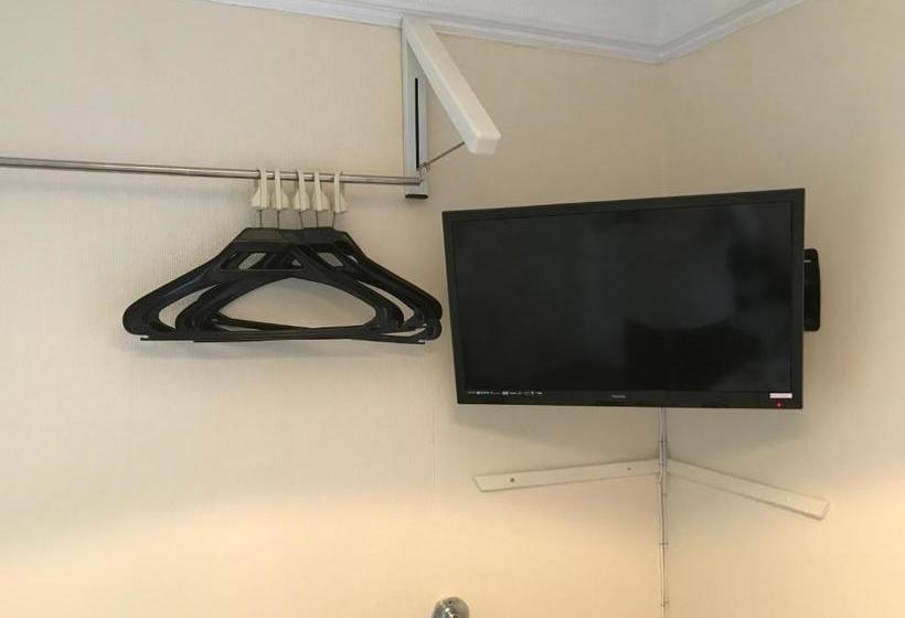 Bed and Breakfast The Acorn Lodge