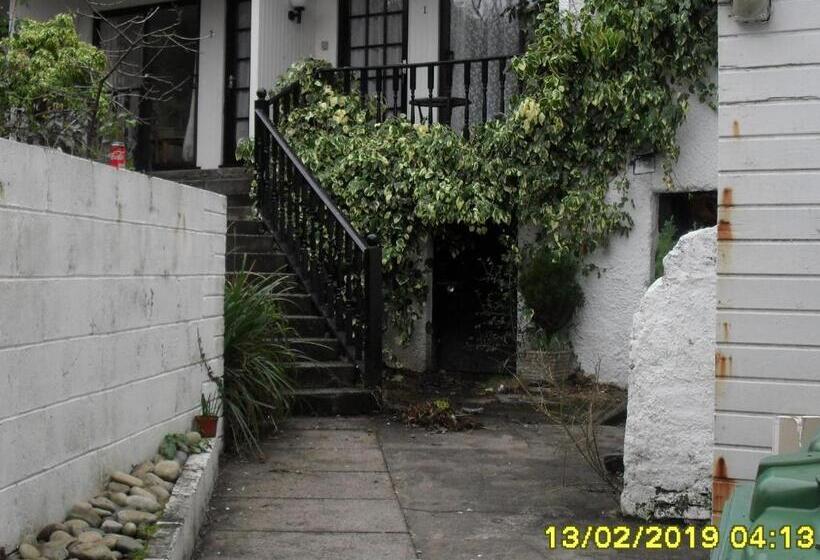 צימר The Old Library & Lodge