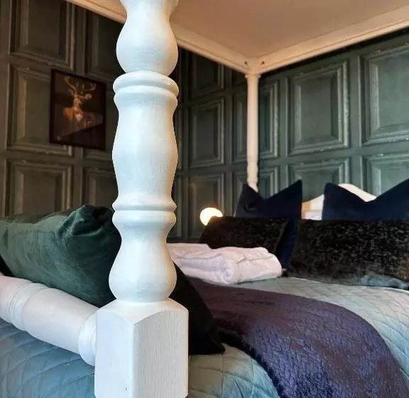 호텔 Castle At Edgehill