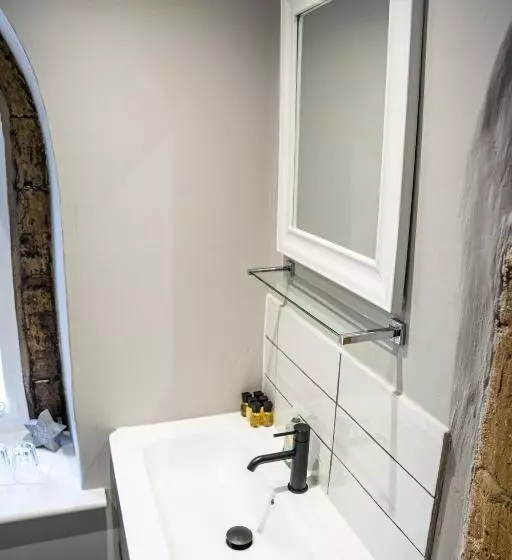 호텔 Castle At Edgehill