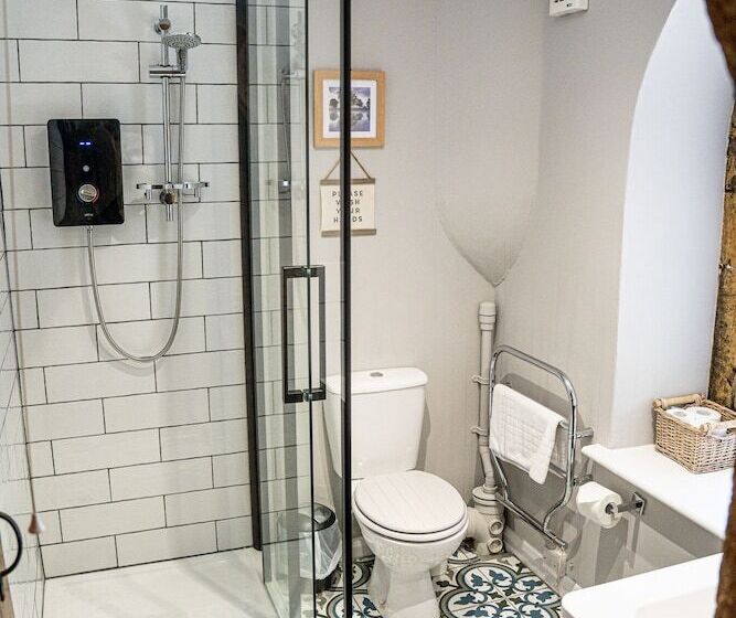 酒店 Castle At Edgehill