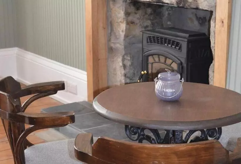 酒店 The Courie Inn