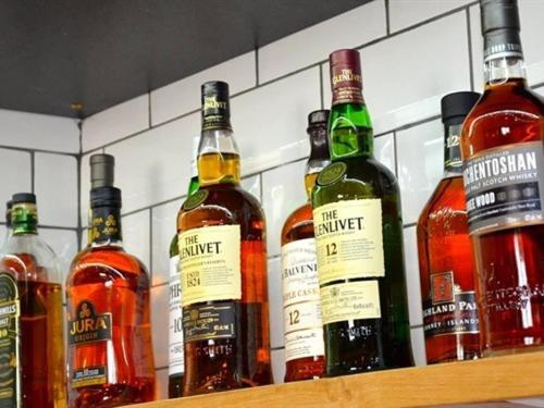 Отель The Courie Inn