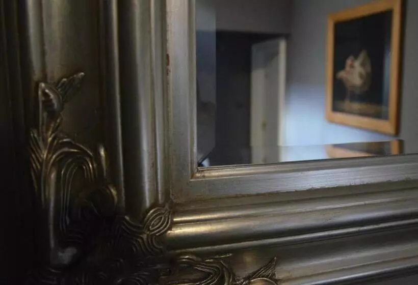 酒店 The Courie Inn