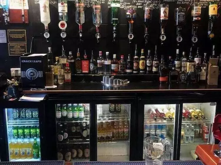 هتل The Holroyd Arms