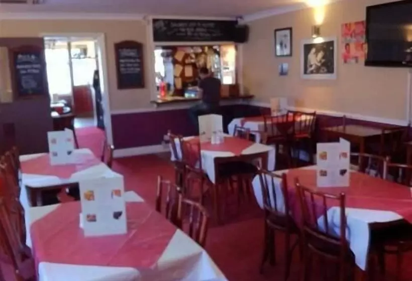 هتل The Holroyd Arms