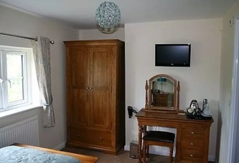 Hotel Lazy Otter Pub Restaurant