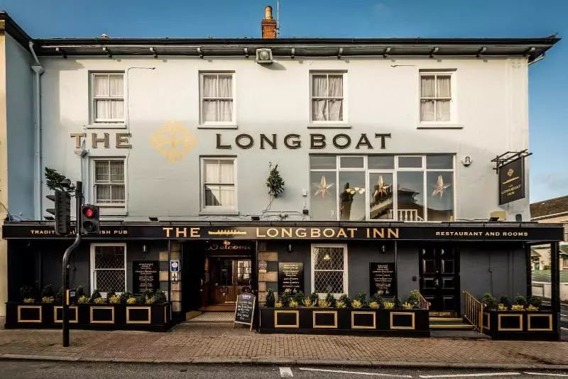 בית מלון כפרי The Longboat Inn