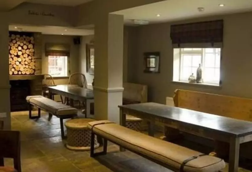 酒店 The Percy Arms