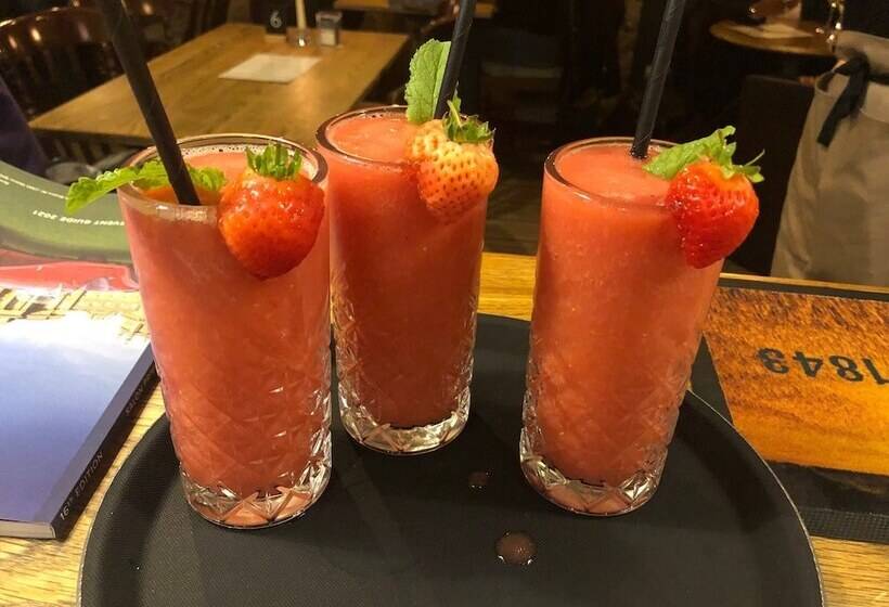 ホテル The Punchbowl Inn